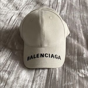 Balenciaga hat never worn